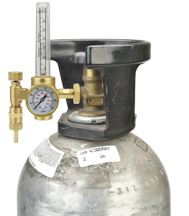 Image of cylinder and flowmeter